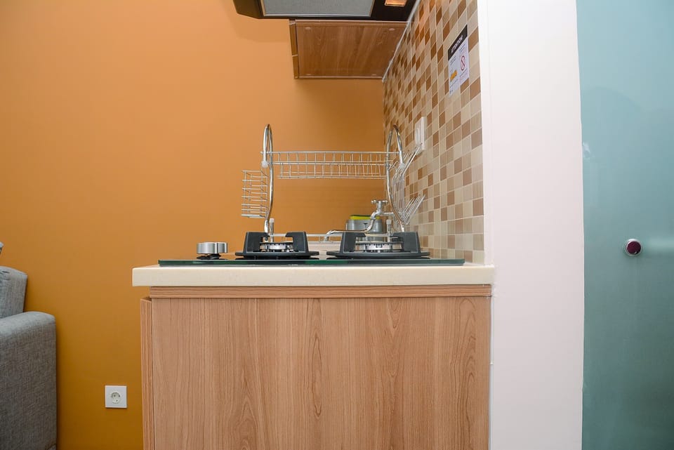 Apartment, Non Smoking, Kitchenette | Living area | TV