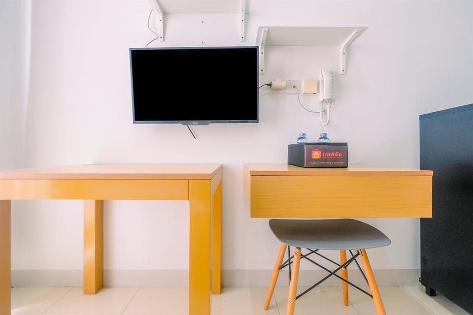 Apartment, Non Smoking, Kitchenette | 1 bedroom, iron/ironing board, free WiFi, bed sheets