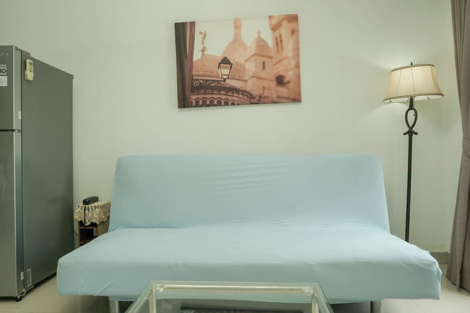 Apartment, Non Smoking, Kitchenette | Living room | TV