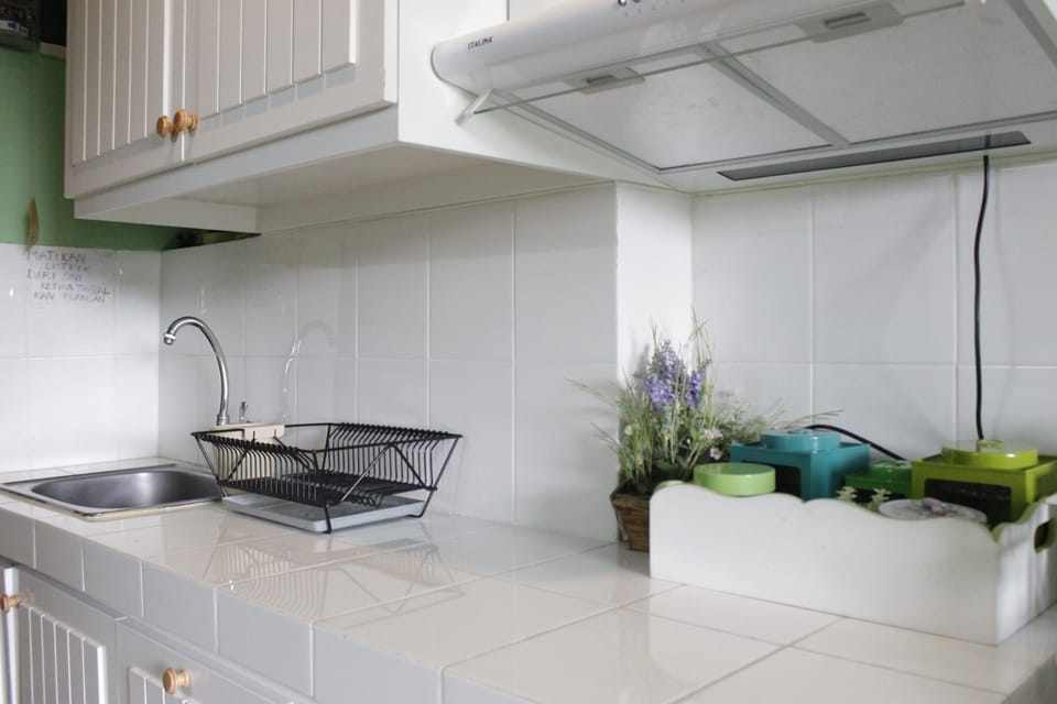 Apartment, Non Smoking, Kitchenette | Private kitchen | Fridge, cookware/dishes/utensils