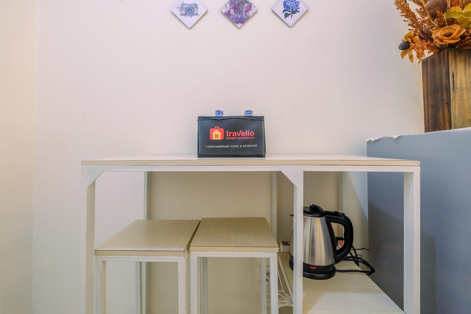 Apartment, Non Smoking, Kitchenette | 1 bedroom, desk, iron/ironing board, free WiFi