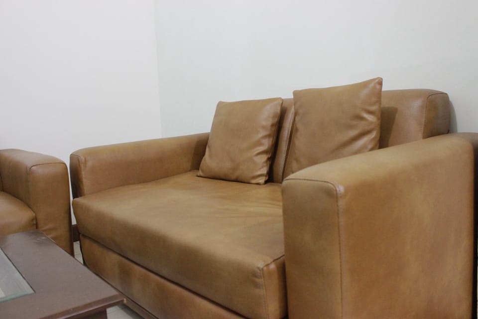 Apartment, Non Smoking, Kitchenette | 2 bedrooms, iron/ironing board, free WiFi, bed sheets