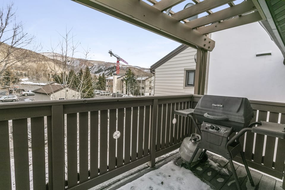 Condo, 2 Bedrooms | BBQ/picnic area