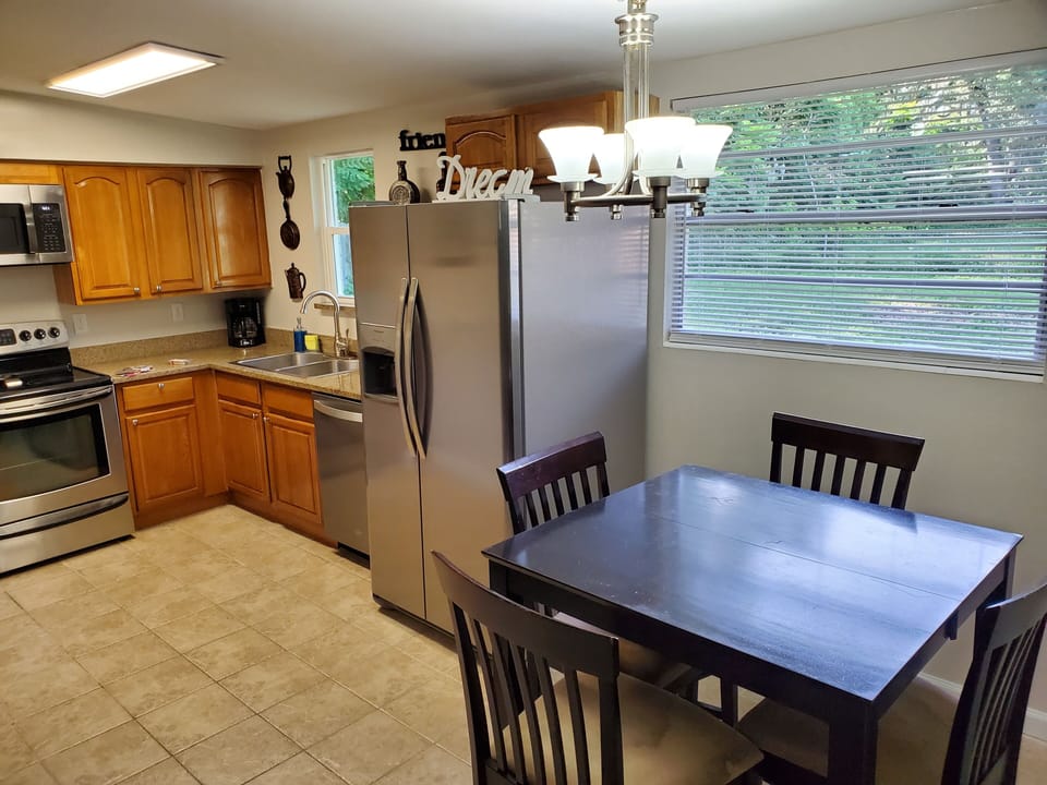 Kitchen/Dinning room 