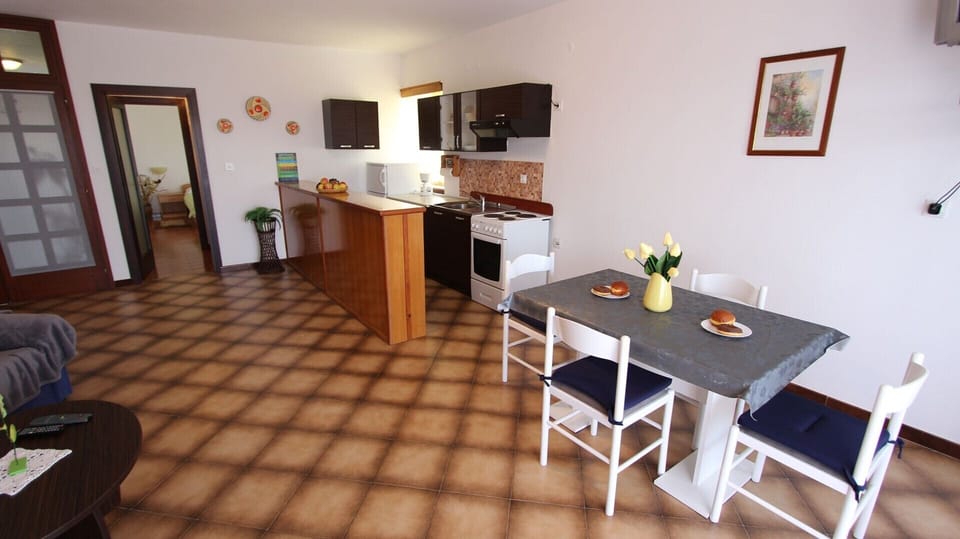 Kitchen and living room