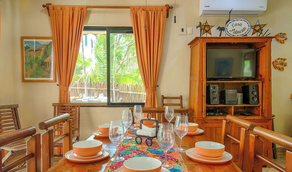 Dining Area and Tv
