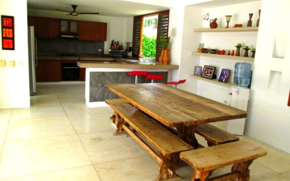Basic House | Living room