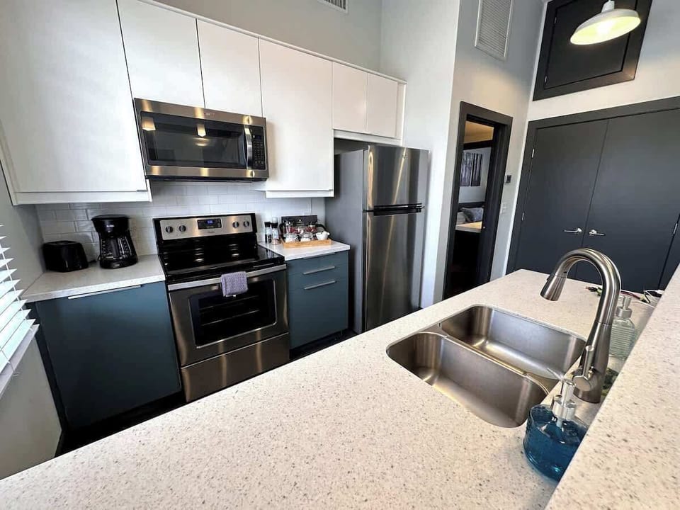 fully equipped kitchen with loads of counter space