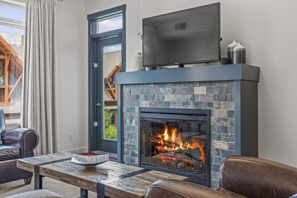 Electric fireplace