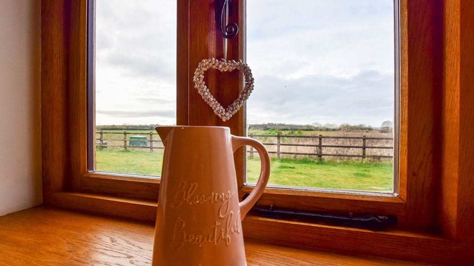 Bedroom 1, Cider House, Bolthole Retreats