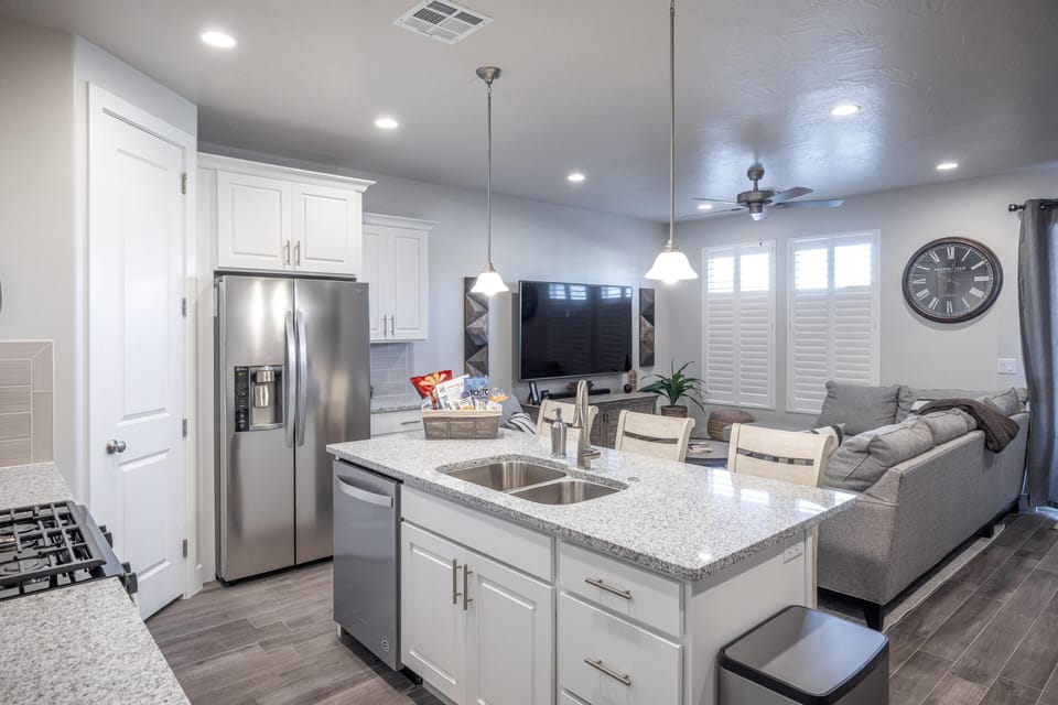 House, Multiple Beds (Making Memories) | Interior