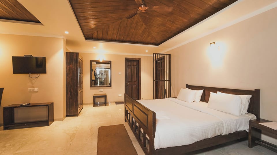 Junior Studio Suite | Individually furnished, desk, free WiFi, bed sheets