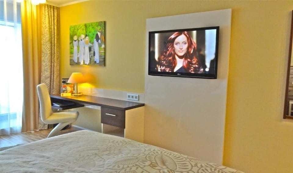 Desk, laptop workspace, blackout drapes, free WiFi