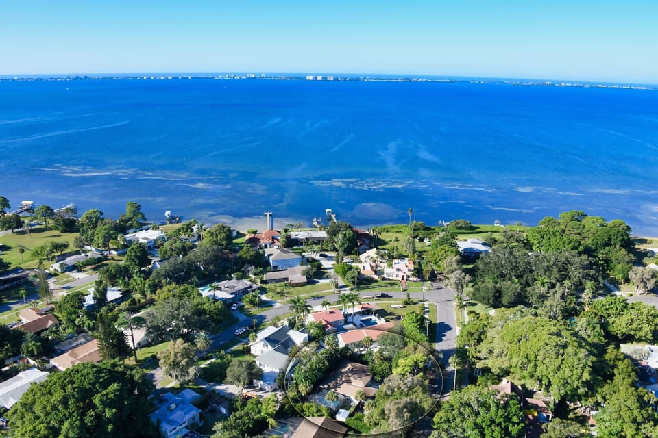 Awesome North Sarasota location just 1 block to the Bay.  Our neighborhood has 5 public access points, perfect to launch a kayak or paddle board.   Not swimming beaches.