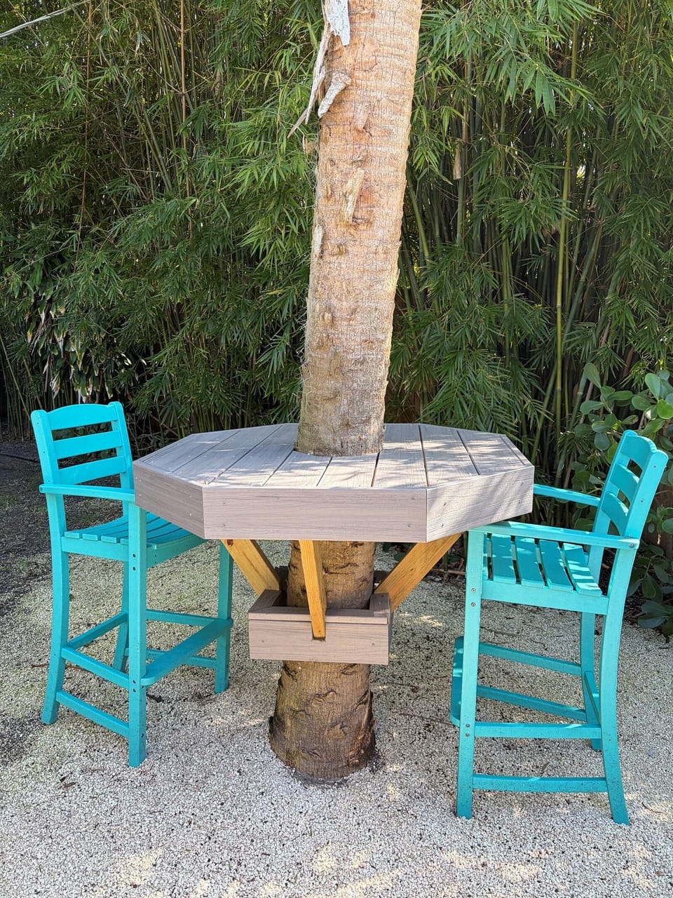 Grab a cocktail and relax in this backyard bar.