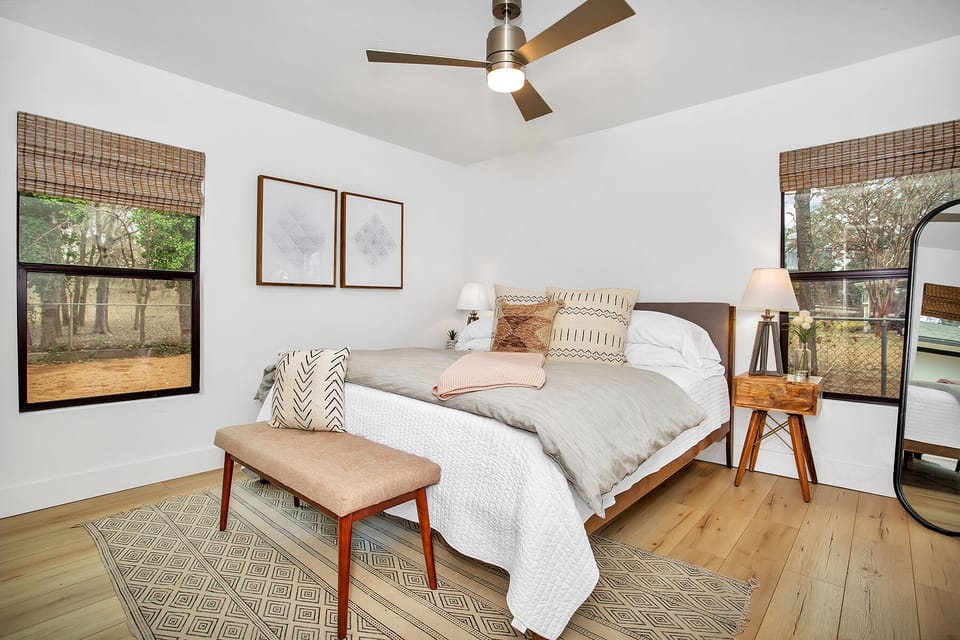 King Bed, Smart Tv