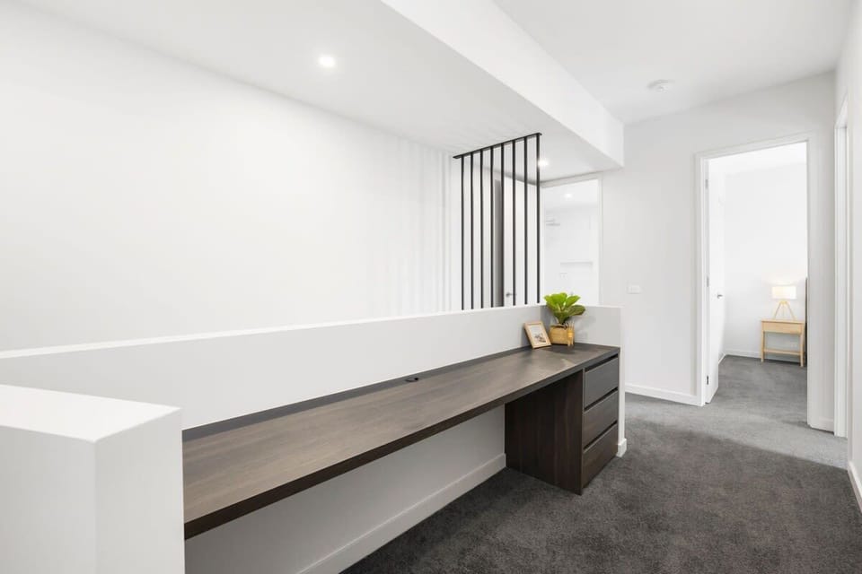 Work-Friendly: The upstairs landing includes a built-in desk, perfect for executive travellers who need to work during their stay