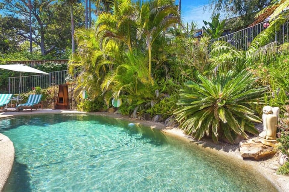 Pool retreat 