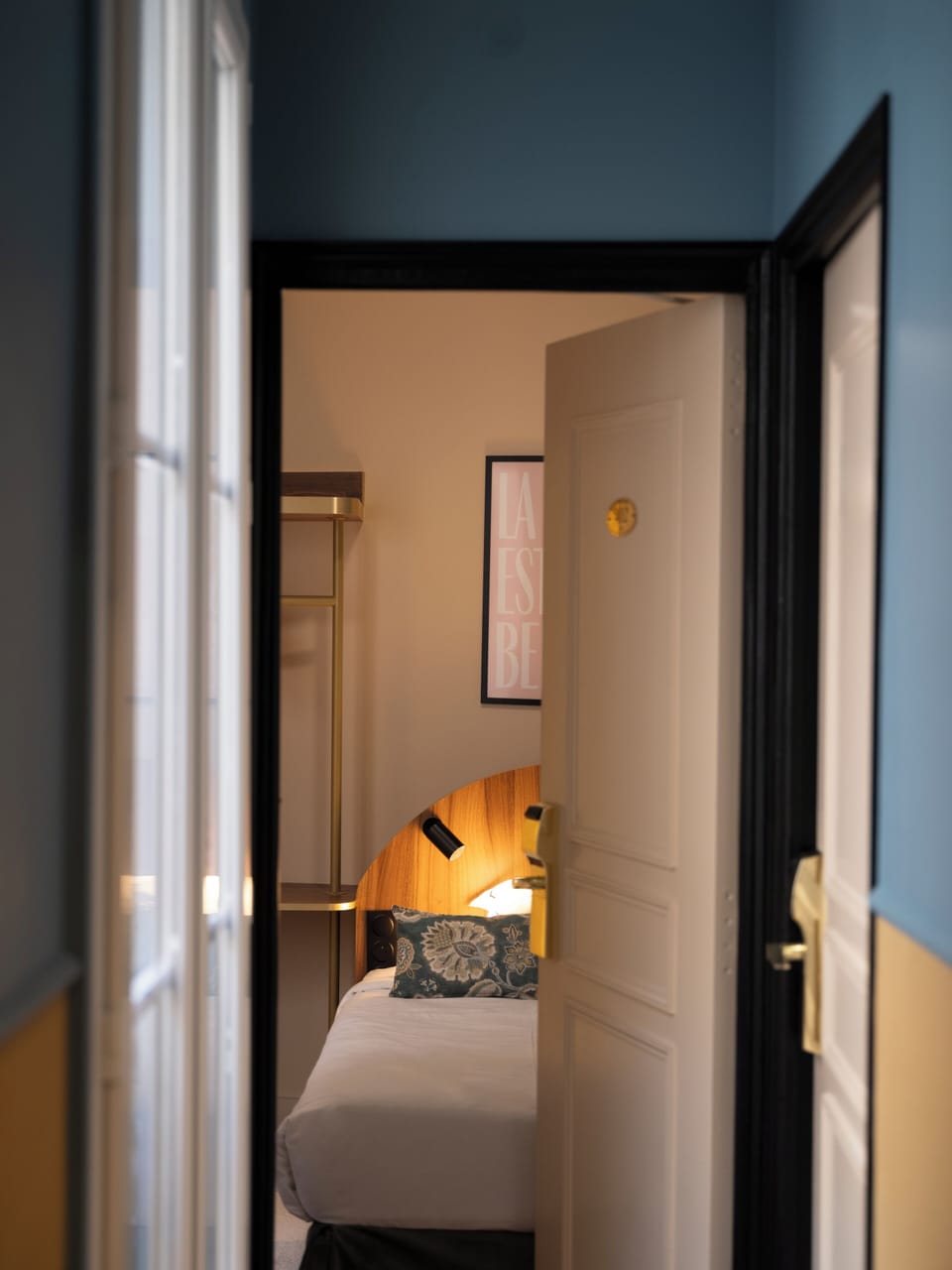 Tiny Single Room (9 sq meters) | Premium bedding, in-room safe, desk, blackout drapes