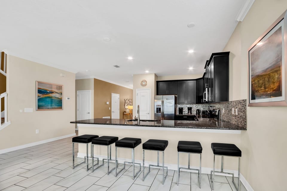Beautiful 10 bed 5 bath villa located in Champions Gate Resort