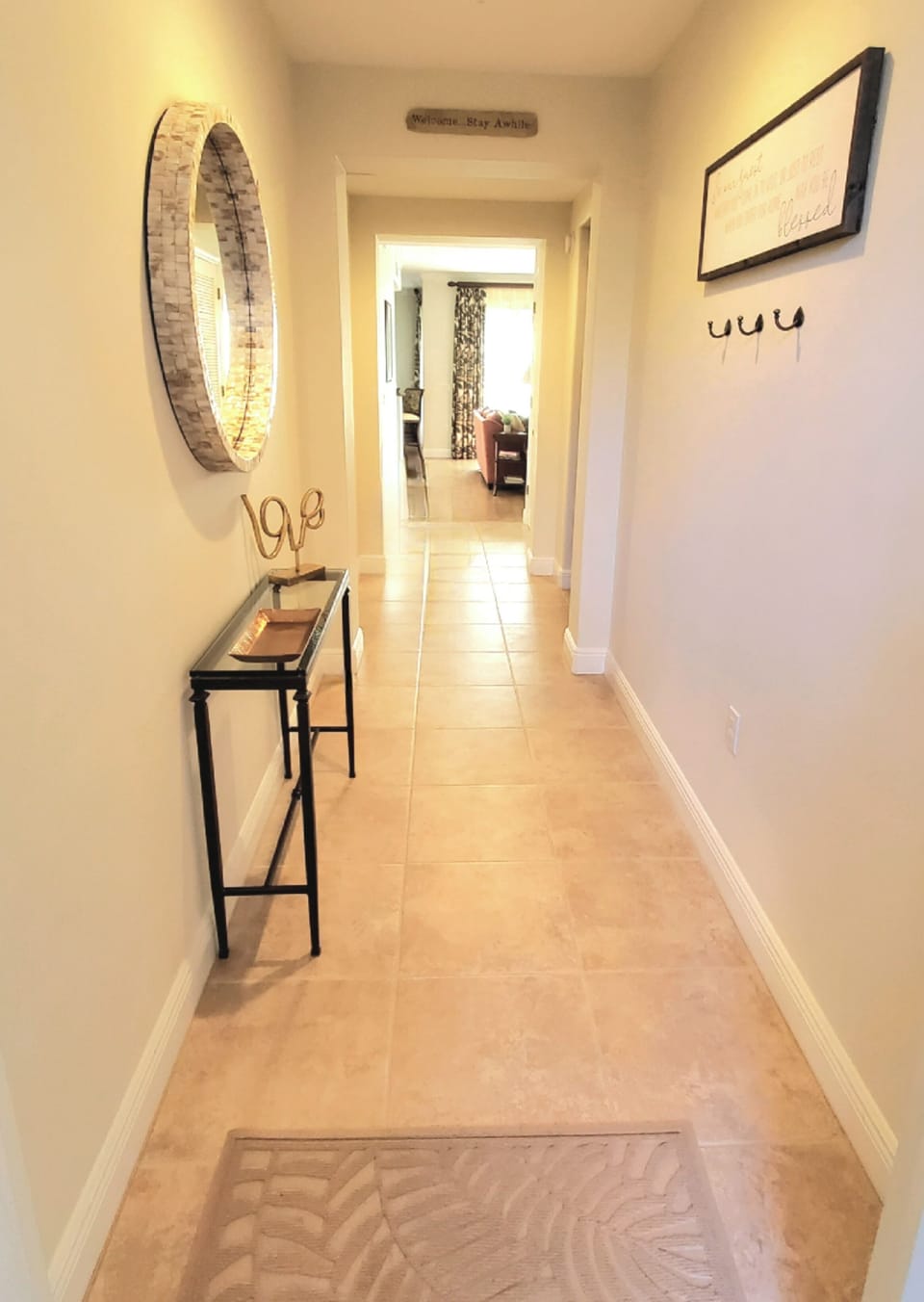 Hallway - entryway