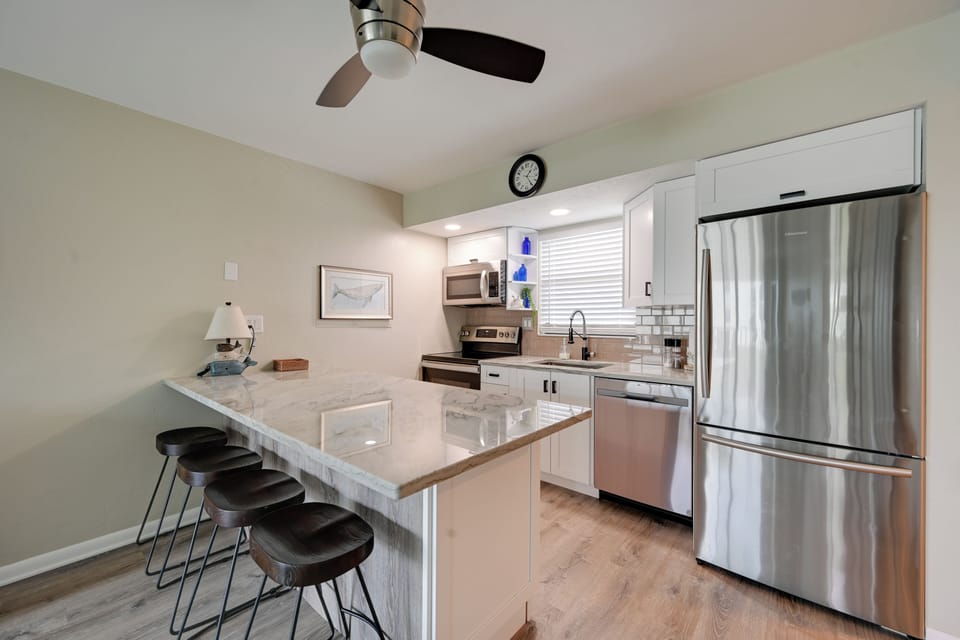 Fully Equipped Kitchen | Drip Coffee Maker | Cooking Basics