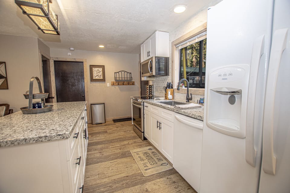 Emerald Cabin Kitchen