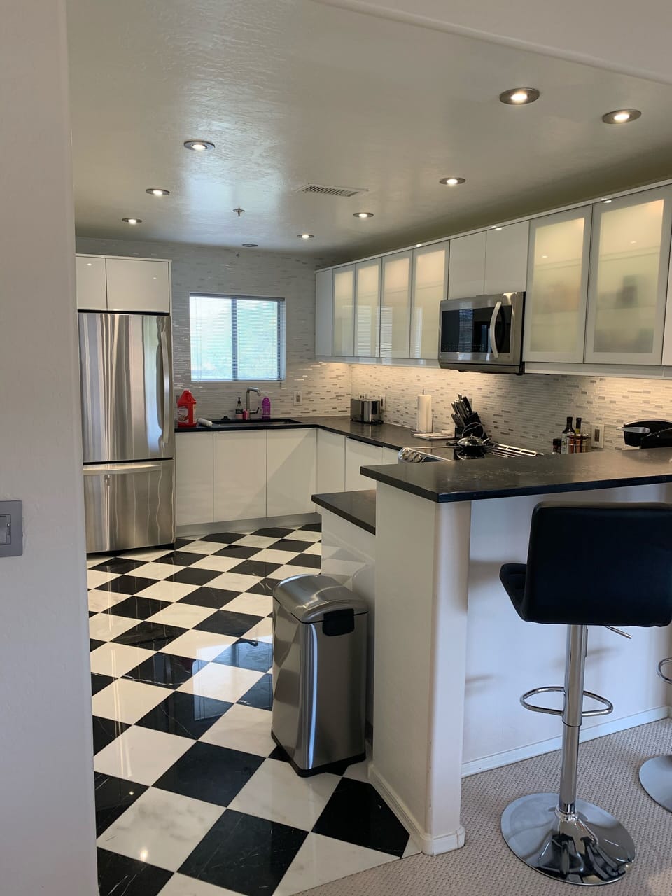 Remodeled and updated super cool kitchen-fully loaded!