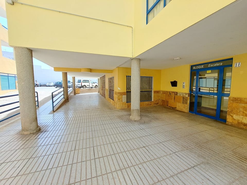 Apartment, 3 Bedrooms, Smoking | Property entrance