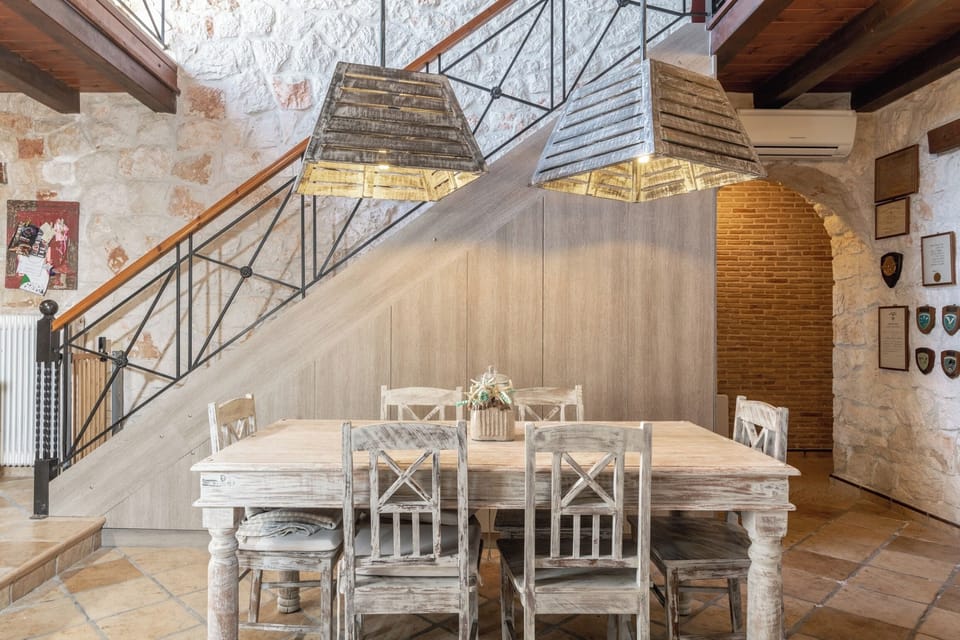 Villa, 4 Bedrooms, Smoking, Private Pool | Dining room