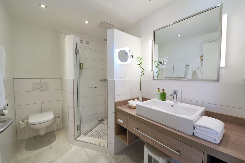 Apartment, Balcony | Bathroom | Shower, free toiletries, hair dryer, bathrobes