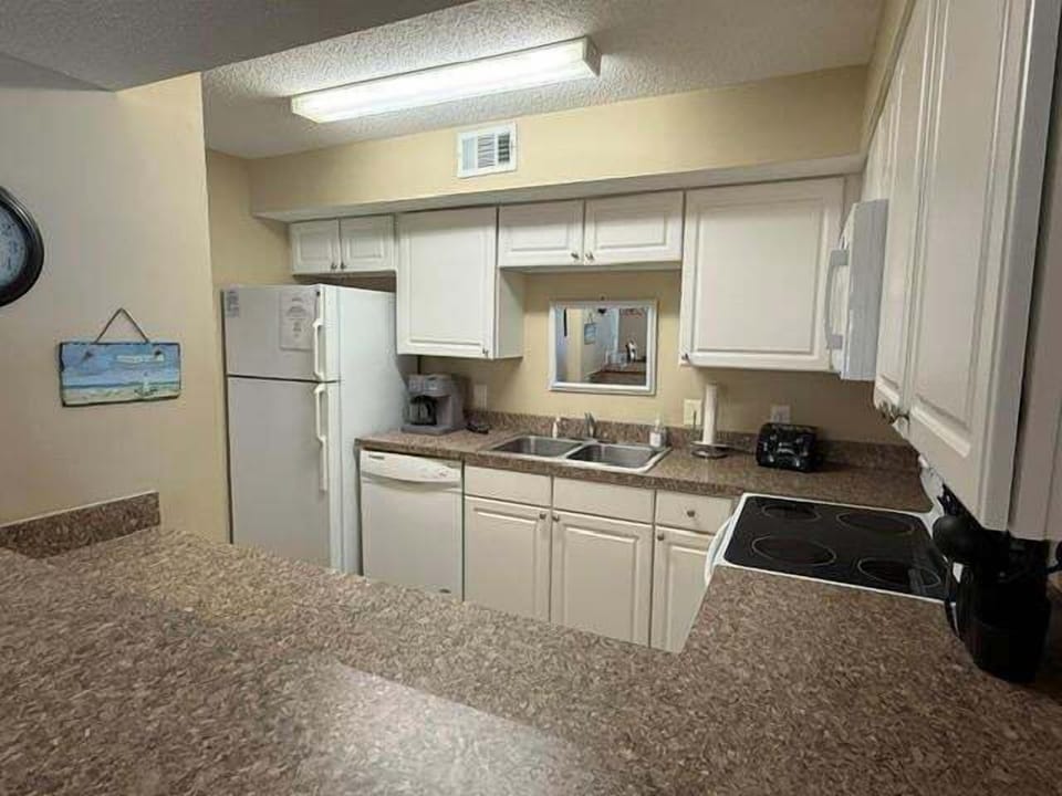 House, 2 Bedrooms | Private kitchen | Fridge, microwave, oven, dishwasher