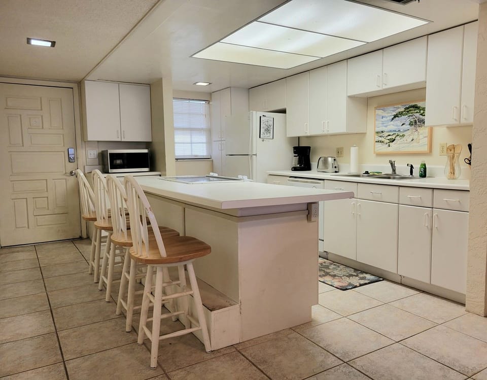 Kitchen Full View