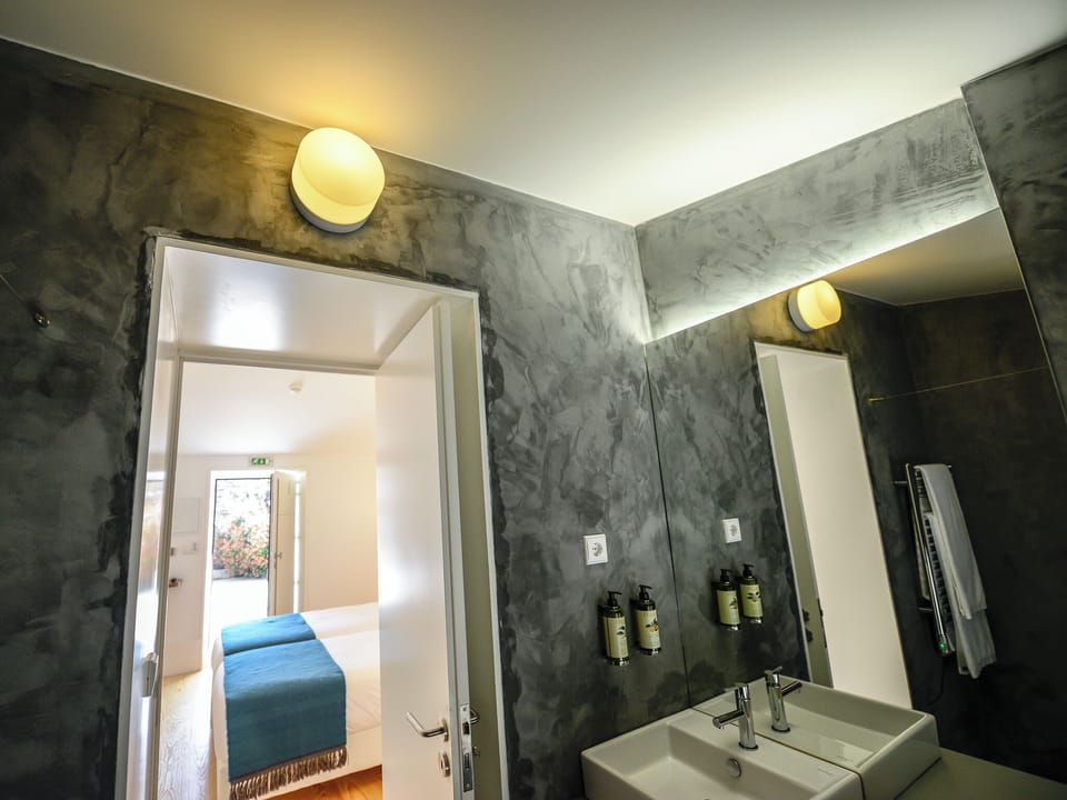 Free toiletries, hair dryer, towels, shampoo