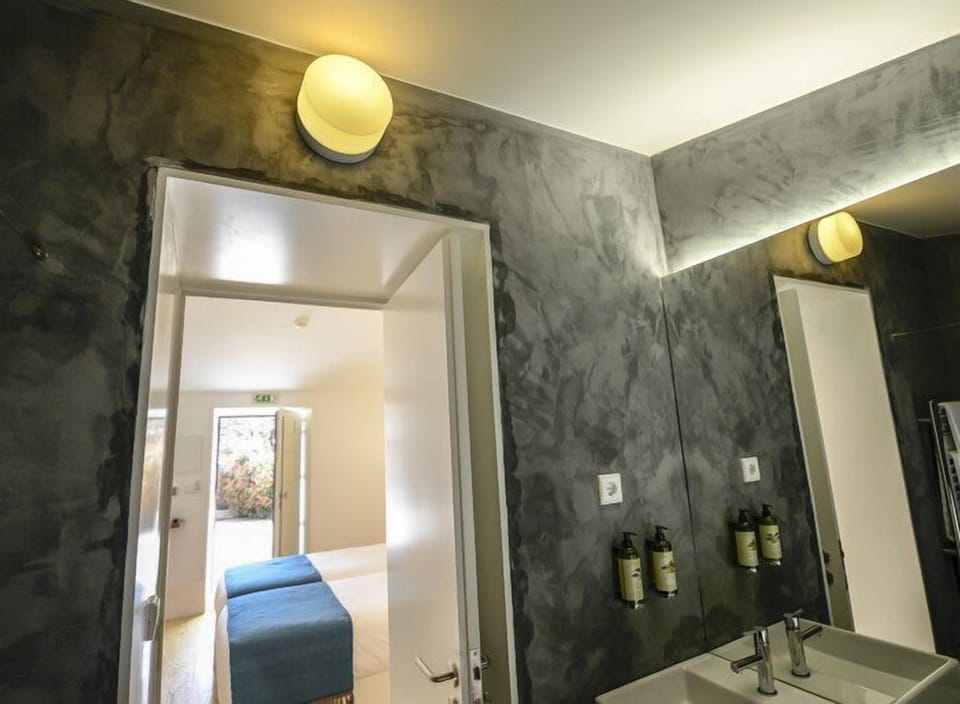 Superior Twin Room (Tawny) | Soundproofing, free WiFi, bed sheets