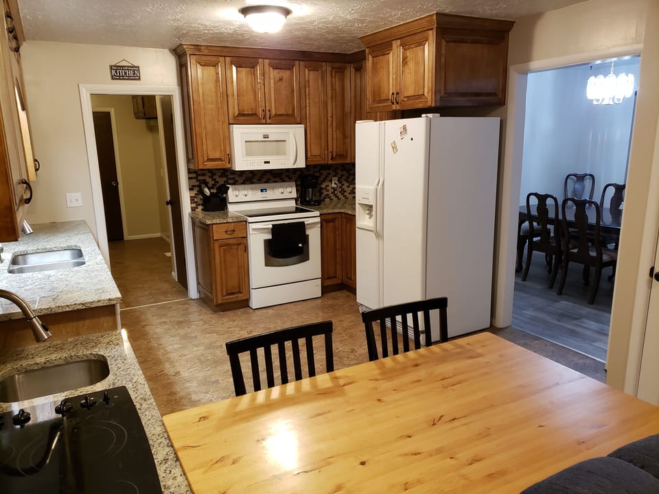 Kitchen & Informal Dining