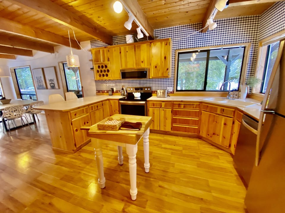 Well stocked kitchen for cooks 