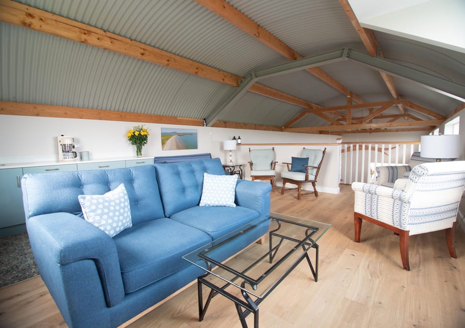 Experience the grandeur and openness of our Mezzanine and small kitchenette