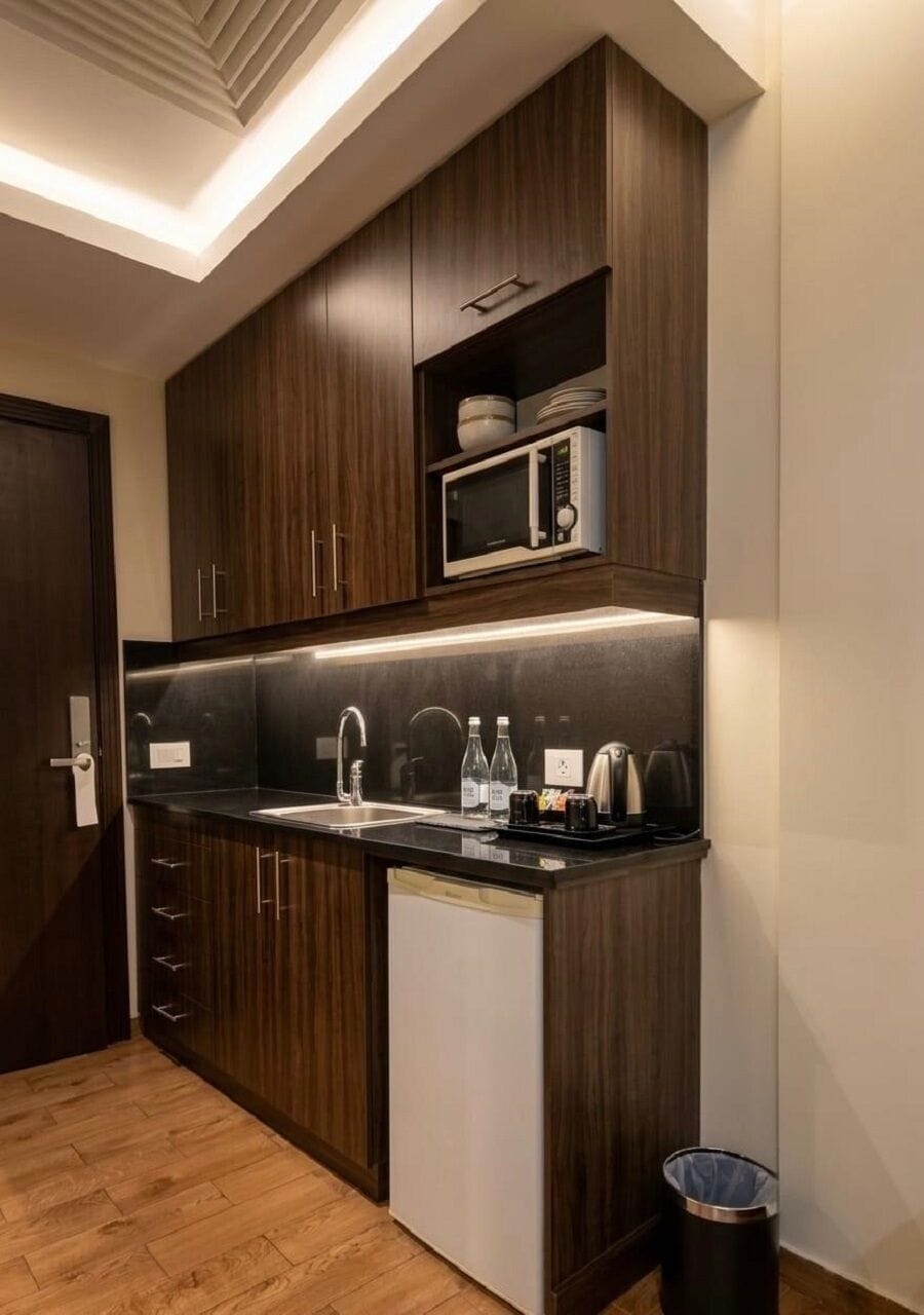 Deluxe Room | Private kitchen | Fridge, electric kettle