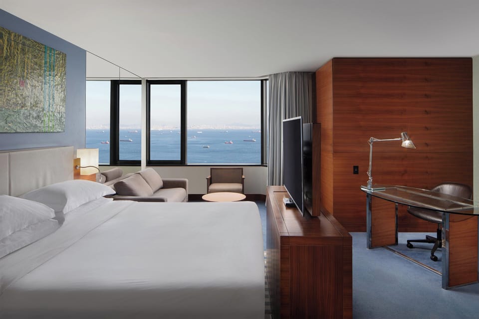 Premium Room, 1 King Bed with Sofa bed, Sea View | Premium bedding, minibar, in-room safe, desk