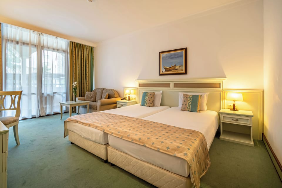 Double Room, Park View (Free Beach Access, Free Wifi, Parking) | Free minibar, in-room safe, desk, free WiFi