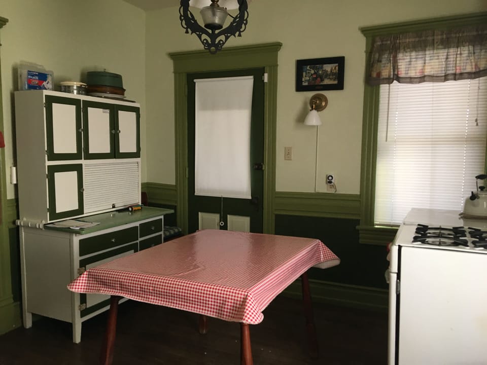 Kitchen & Inside Dining Area
