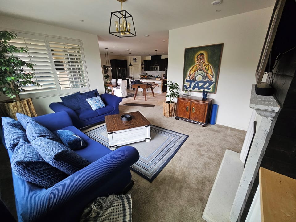 Living Room / Dining Area