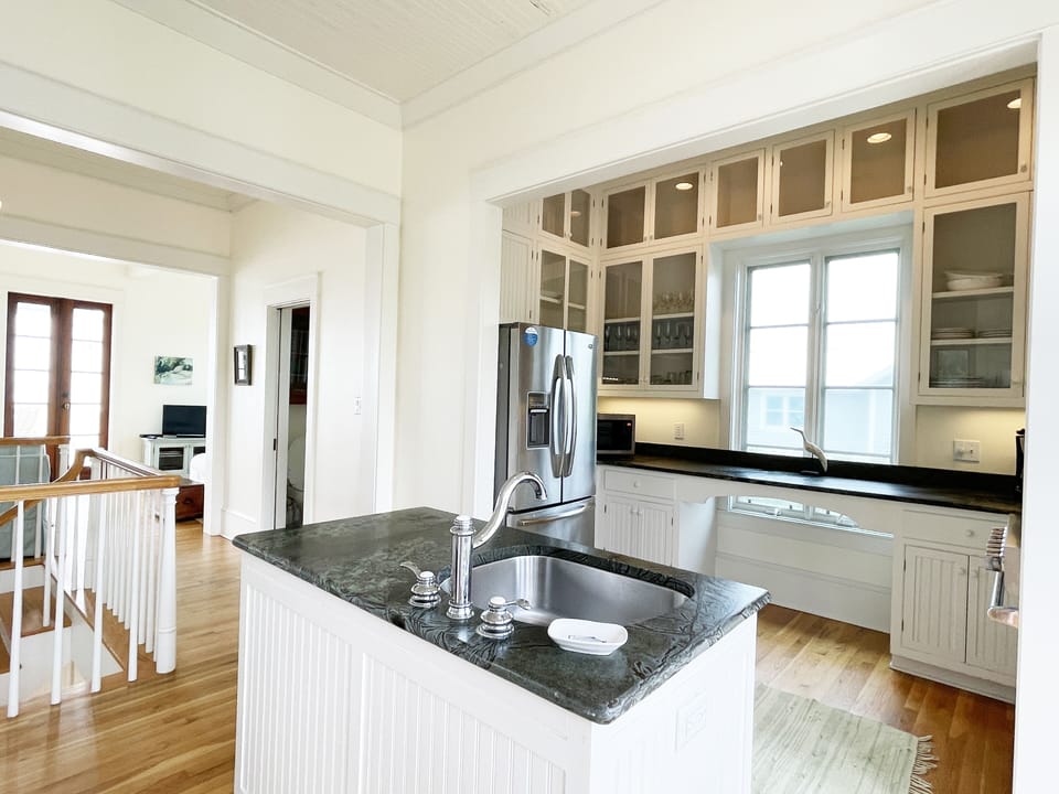 KITCHEN WITH ISLAND SINK, ALTERNATE VIEW