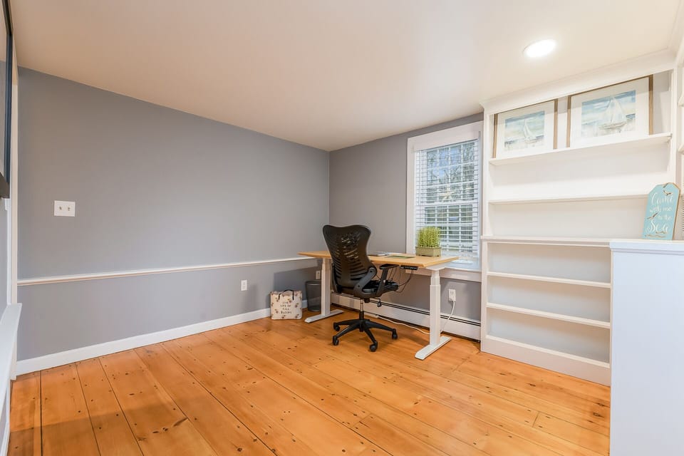 Office for remote work or schooling -75 Pinewood Rd Hyannis Cape Cod- New England Vacation Rentals