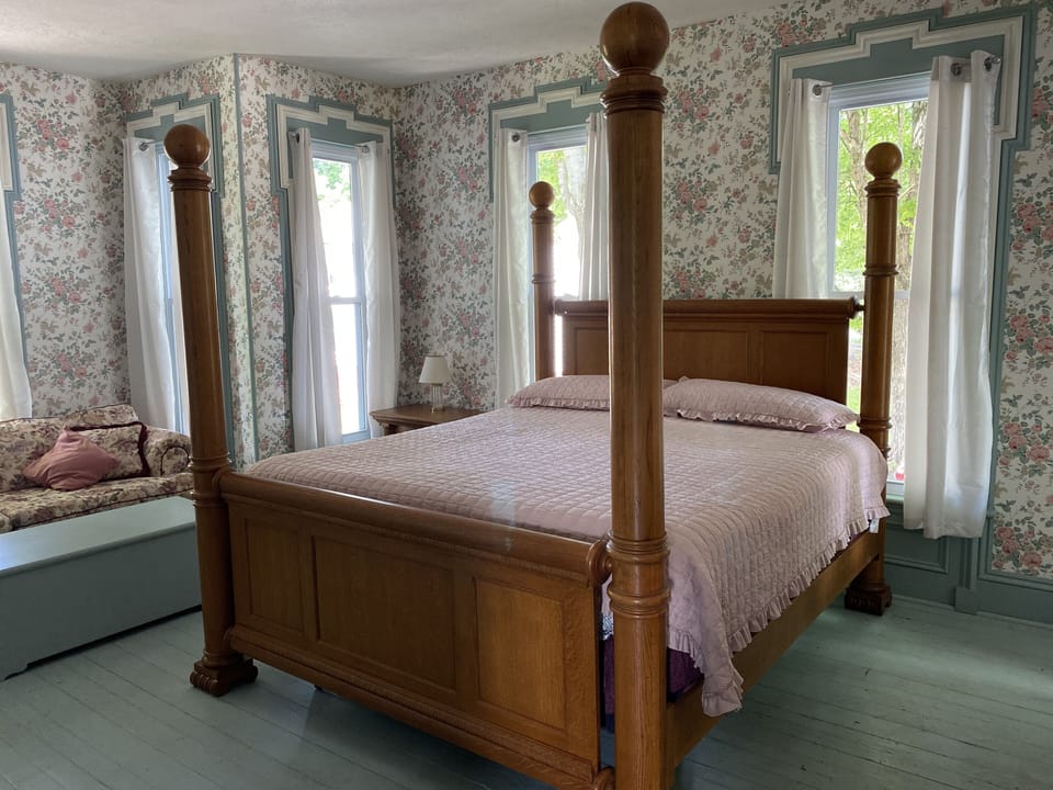 Bell Garden Master Bedroom