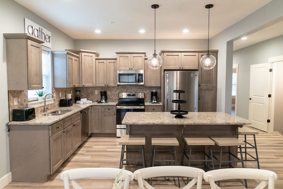 Full Kitchen on Main Level
