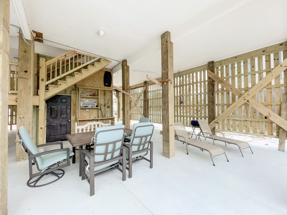 Outdoor Patio 