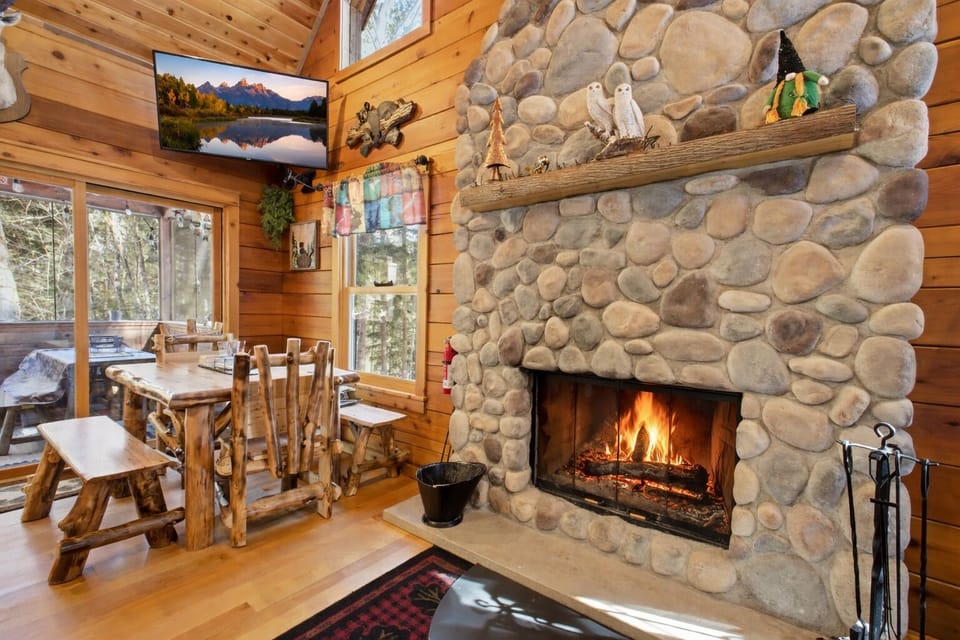 Fireplace view livingroom