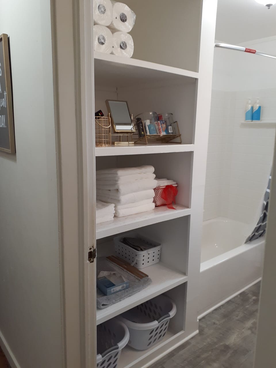 Bathroom stocked with TP.  Fresh towels.  Personal care items provided.